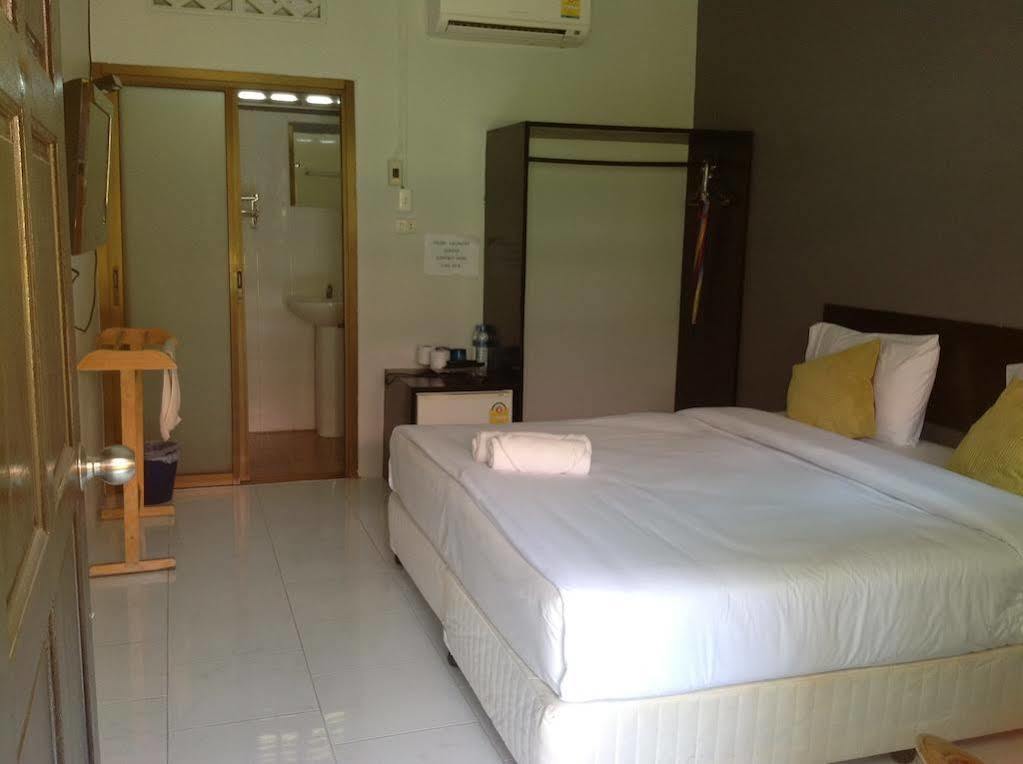 ฟ้าใสเฮาส์ Hotel เขาหลัก ภายนอก รูปภาพ